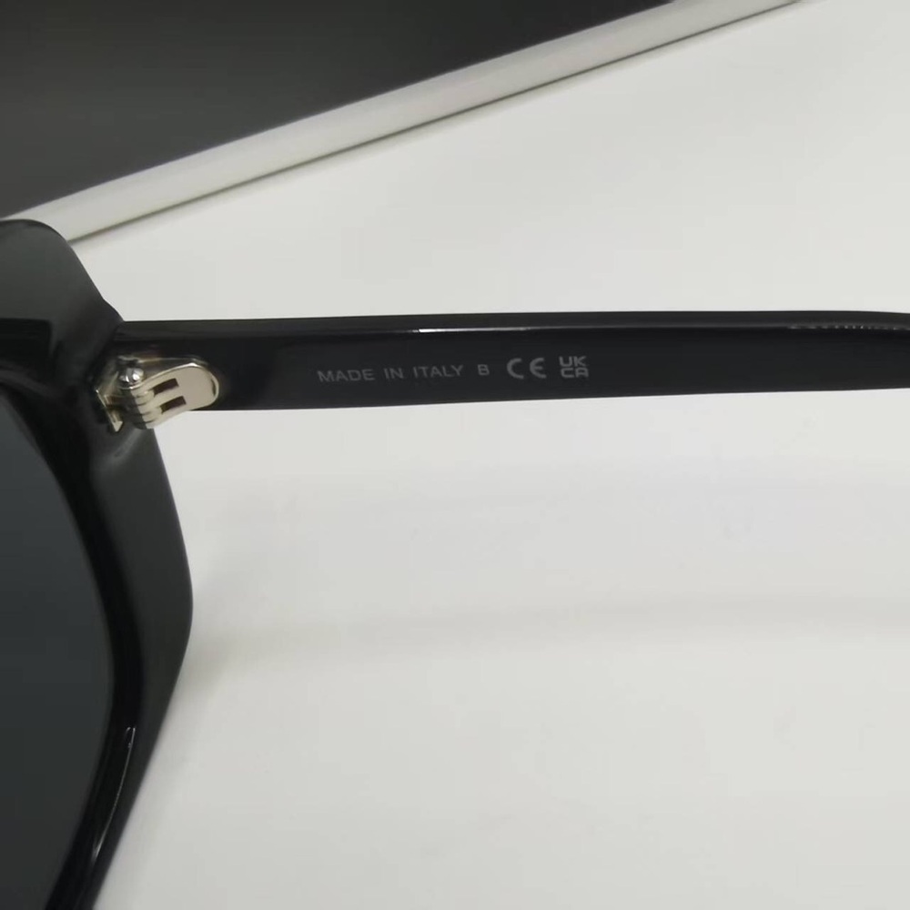 Chanel black square frame sunglasses are the favorite of fashionistas - Picture 6 of 6